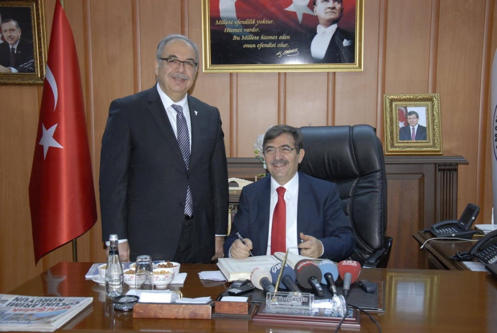 Bakan Güllüce’den Başkan Kutlu’ya Ziyaret