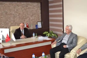Başkan Toprak Meslek Yüksekokulu Müdürü Doç.Dr.İlkan Ali Olgunoğlu’na Ziyaret Etti