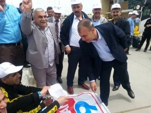 KAHTA DERNEKLER FEDERASYONU YÜKSEK UÇAK BİLETLERİNİ PROTESTO ETTİ