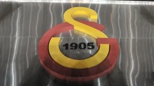 BORSADA HİSSELERİ HIZLA YÜKSELEN GALATASARAY İŞLEMLERİ DURDURULDU