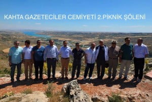 KAHTA GAZETECİLER CEMİYETİ 2.PİKNİK ŞÖLENİ VE KAHTA TARİHİ ÖREN YERLERİNE GEZİ PROGRAMI DÜZENLEDİ