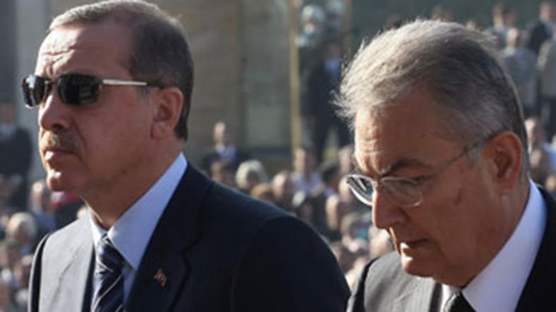 CUMHURBAŞKANI: CHP ESKİ GENEL BAŞKANI  DENİZ BAYKAL İLE GÖRÜŞTÜ