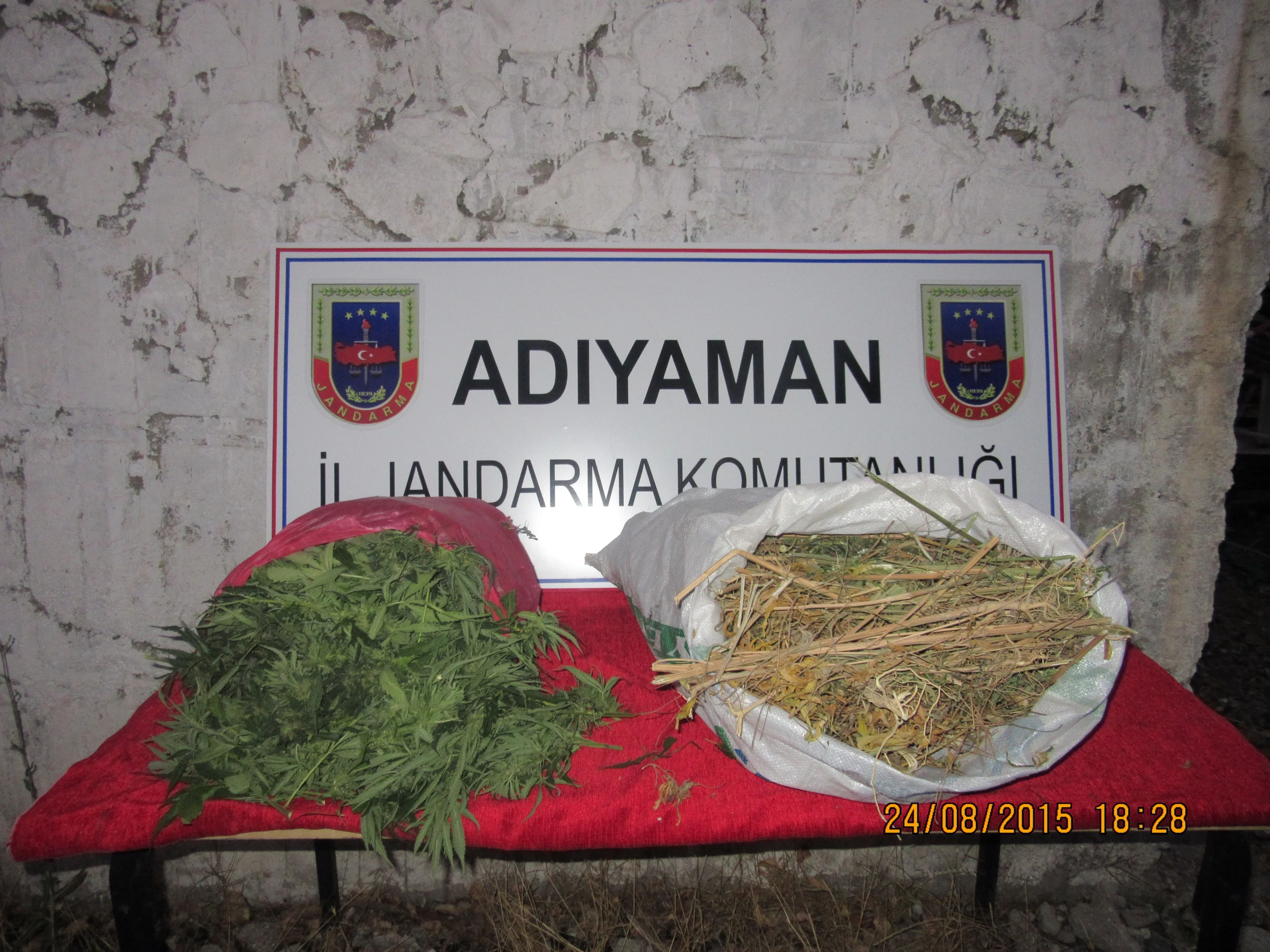 İl Jandarma Komutanlığı Uyuşturucu Maddesi Ele Geçirdi