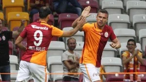 GALATASARAY RİEKERİNKLE YOLLARINI AYIRDI