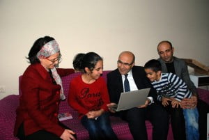 BEDENSEL ENGELLİ MERVEGÜL’ÜN HAYALİNİ VALİ DEMİRTAŞ GERÇEKLEŞTİRDİ