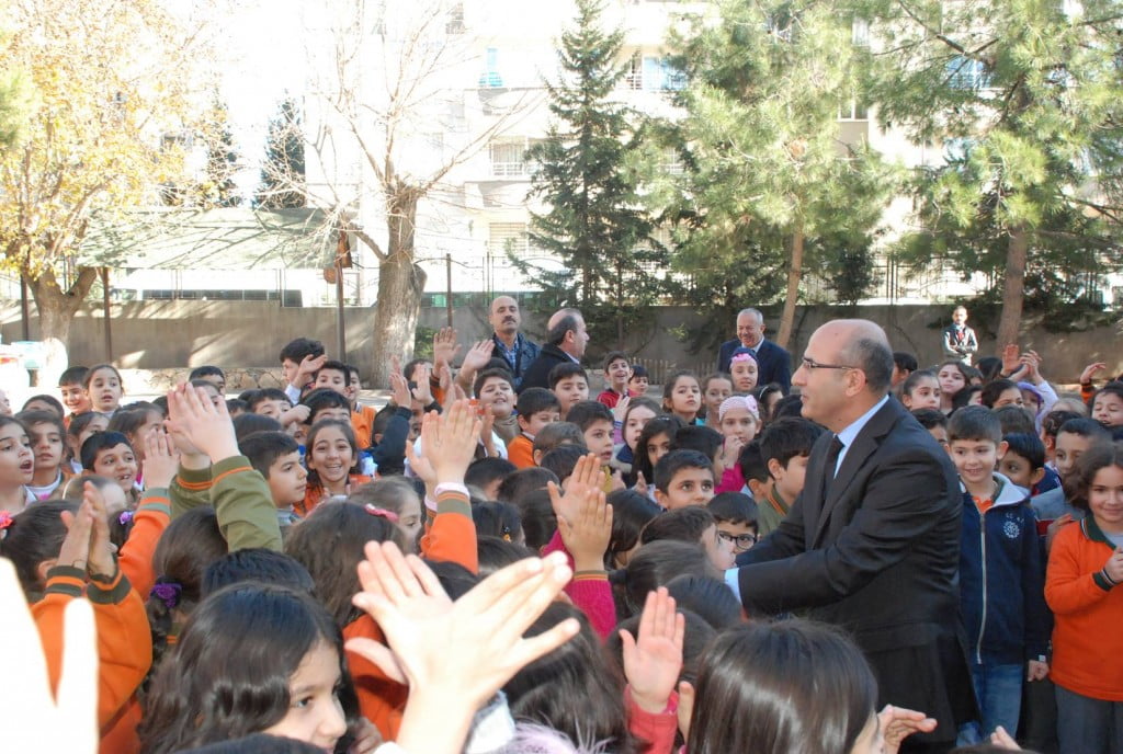 İMKB ÖĞRENCİLERİNE “YAŞAMA YOL VER” PROJESİNİN TANITIMI YAPILDI