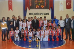 OKULLARARASI BASKETBOL MÜSABAKALARINDA KÂHTA’NIN İKİ TAKIMI BÖLGEDE İLİ TEMSİL EDECEK