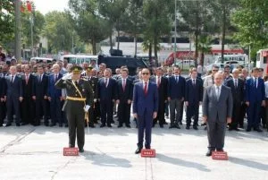 AZİZ MİLLETİMİZİN DOĞUŞUNU MÜJDELEYEN BÜYÜK ZAFERİN 94. YILDÖNÜMÜ KUTLANDI