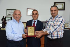 ADIYAMANLILAR VAKFINDAN, PROF. TABİP ALBAY ABDURRAHMAN BAKIR’A ONUR PLAKETİ