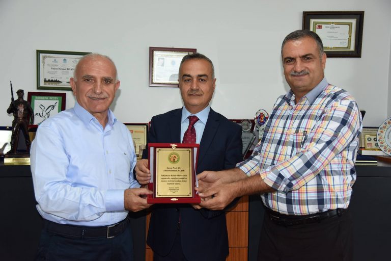 ADIYAMANLILAR VAKFINDAN, PROF. TABİP ALBAY ABDURRAHMAN BAKIR’A ONUR PLAKETİ