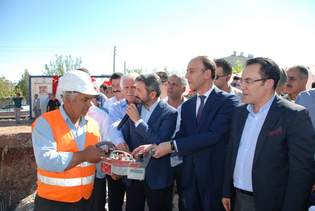 KAHTA İMAM HATİP ORTAOKULUNUN TEMELİ DUALARLA ATILDI