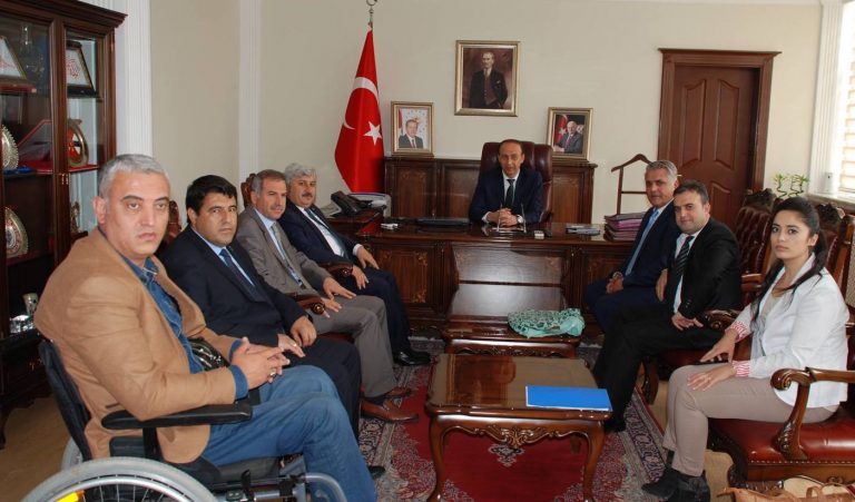 KAHTA GAZETECİLER CEMİYETİ VALİ ERİN’İ ZİYARET ETTİ.