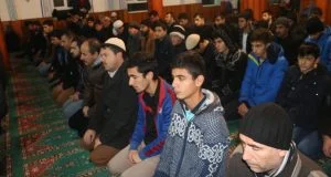 KAHTA’DA ELLER HALEP’E DUA İÇİN KALKTI