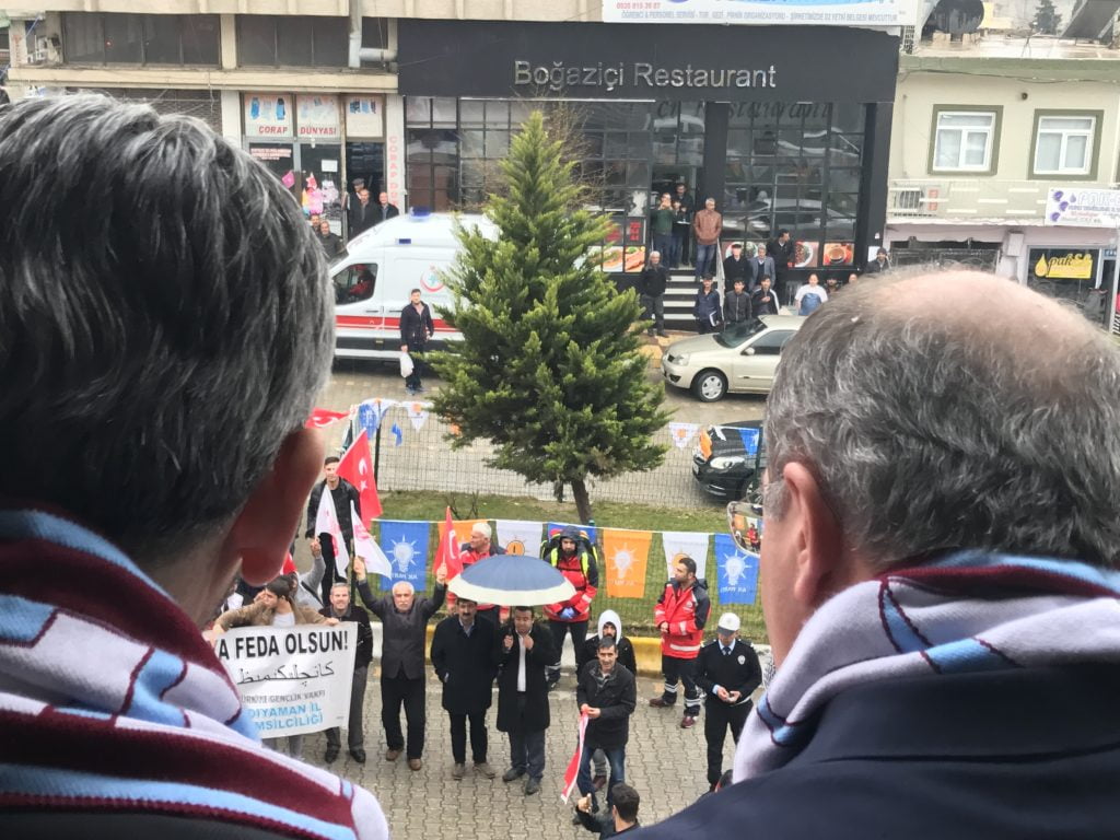 SAĞLIK BAKANI AKDAĞ İLK EVET CAFE’Yİ KAHTA’DA AÇTI.