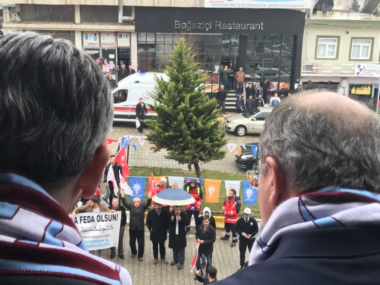 SAĞLIK BAKANI AKDAĞ İLK EVET CAFE’Yİ KAHTA’DA AÇTI.