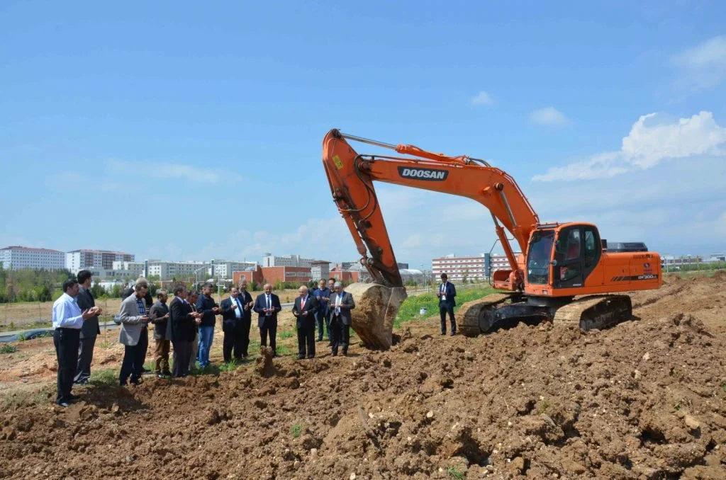 ADIYAMAN ÜNİVERSİTESİNDE, İSLAMİ İLİMLER FAKÜLTESİNİN TEMELİ ATILDI