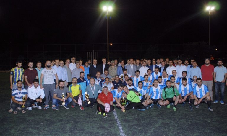 VALİLİK KUPASININ SAHİBİ KÂHTA DEVLET HASTANESİ TAKIMI OLDU