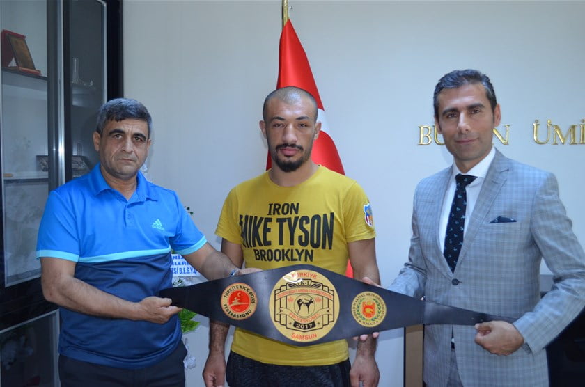 ADIYAMAN KİCK BOKSDA ALTIN KEMERİ KAPTI