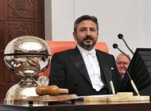 ESKİ DEVLET HASTANESİNİN YERİNE  YENİ BİR HASTANE YAPILACAK.