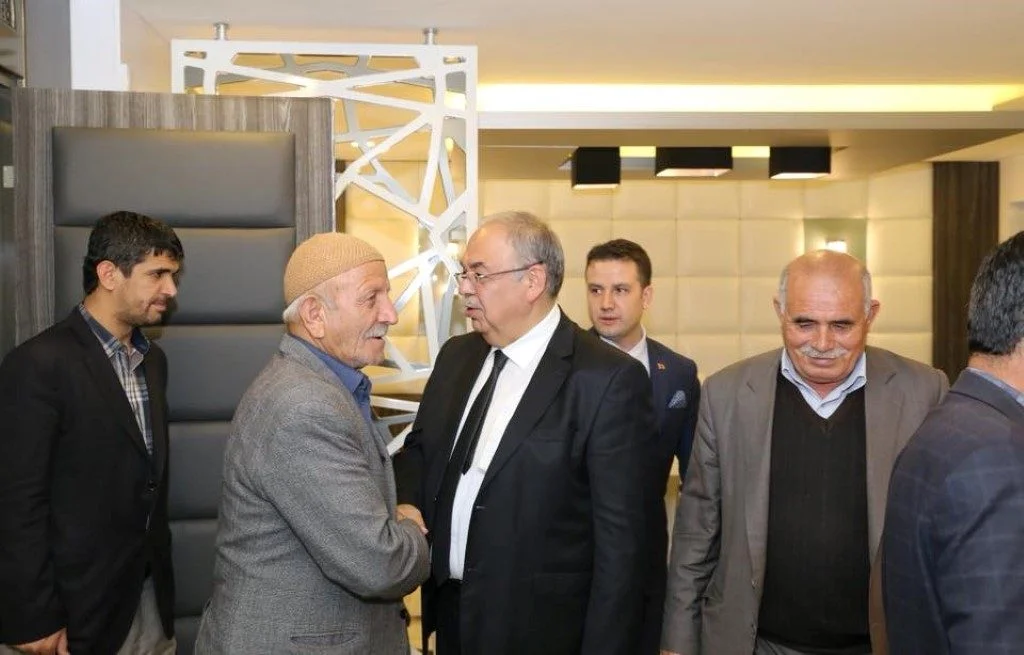 Başkan Kutlu ve Ekibi Halkın Sorunlarını Dinliyor