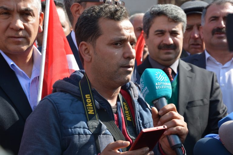 Adıyaman Kalkınma Platformu (AKALP) tarafından Türk Silahlı Kuvvetleri’nce (TSK) Afrin’e yönelik sürdürülen ‘Zeytin Dalı Harekatı’na destek mitingi düzenlendi.