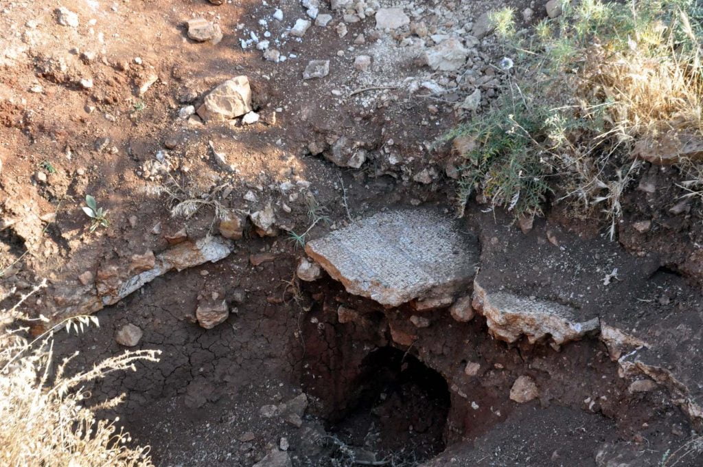 Kaçak Kazı Yapan 4 Kişi Suçüstü Yakalandı