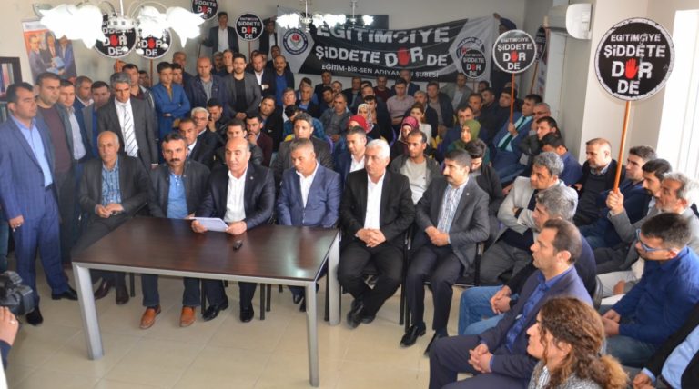 Darp Edilen Okul Müdürüne Destek VİDEOLU HABER