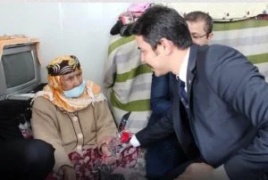 Sezik’den Depremzede Kadınlara Karanfil