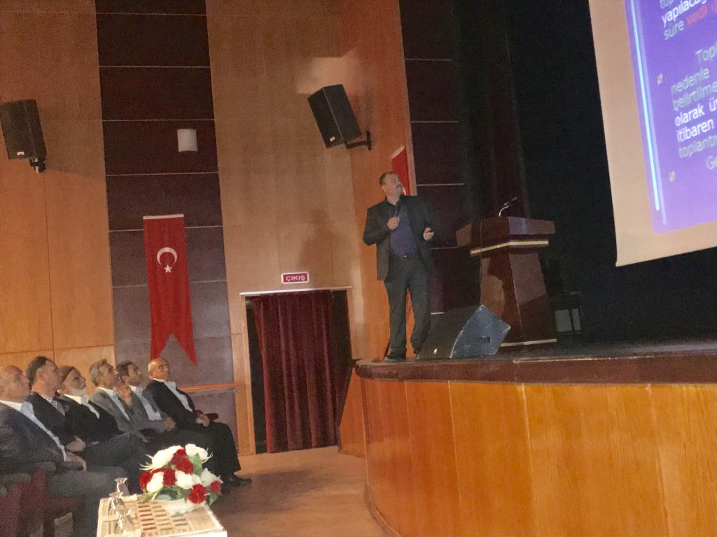 Kahta Dernekler Müdürlüğü Bilgilendirme Toplantısı düzenledi.