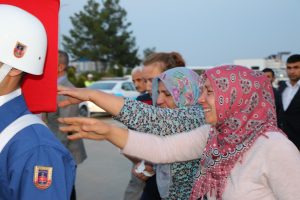 Şehit Uzman Çavuş Canördek’in Naaşı Memleketine Getirildi-Videolu Haber