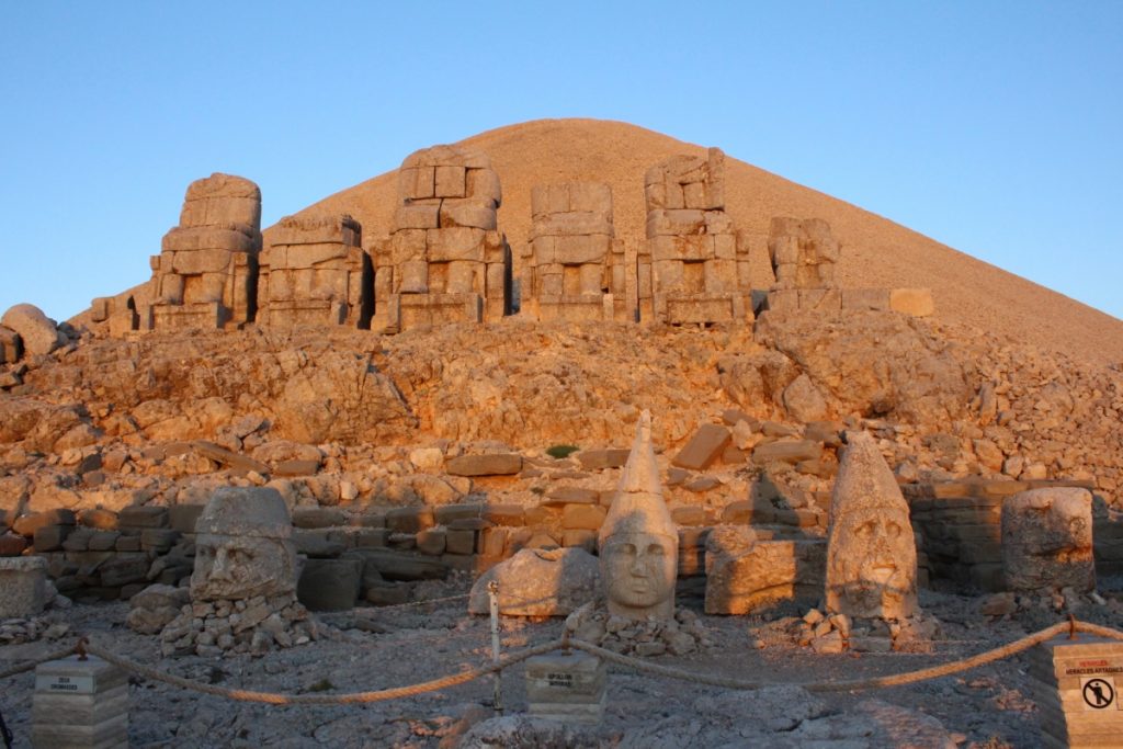 GAP Gazeteciler Birliği & Kahta Gazeteciler Cemiyeti,Nemrut’ta Turizm Zirvesi Düzenliyor