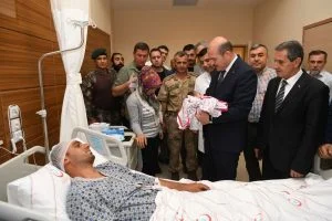 Bakan Soylu, Yaralı Askerleri Hastanede Ziyaret Etti-Videolu Haber