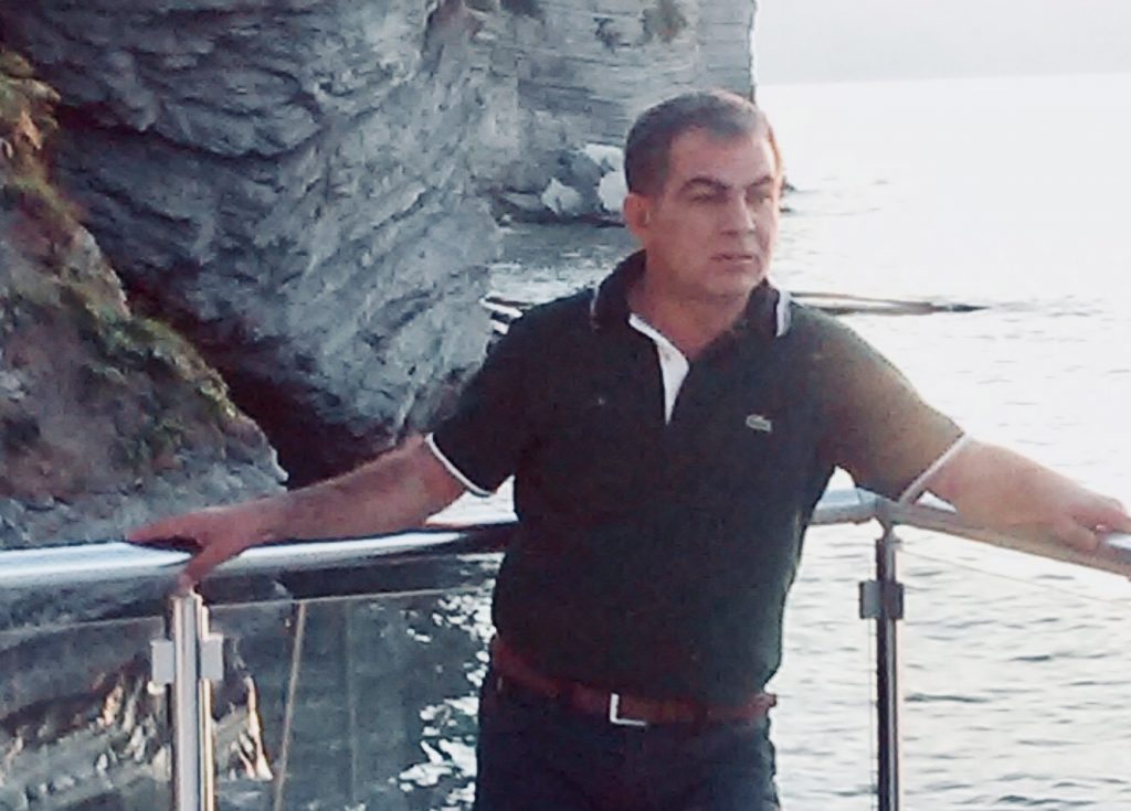 Sağlık personeli mesire alanında kendini astı