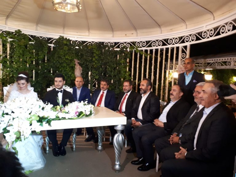 İki Gazetecinin Mutlu Günü