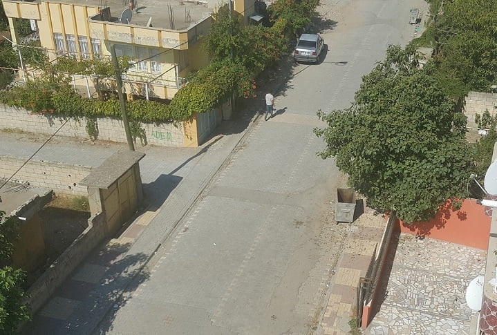 Kahta’da İlginç Kaldırım İşgali