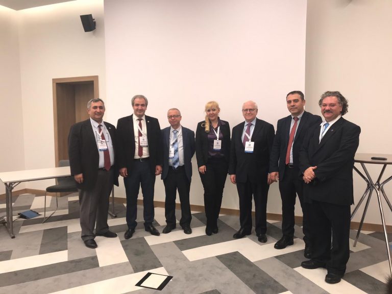 Panele akademinin saygın insanları katıldı