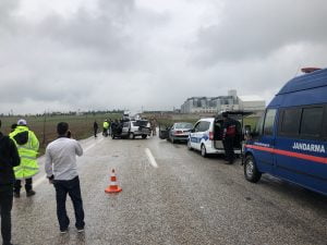 Kahta TPAO Mevkisinde İki Araba Kafa Kafaya Çarpıştı.