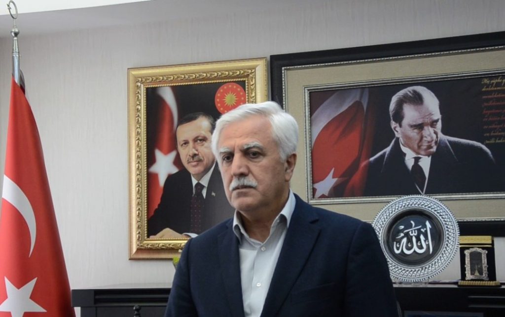 Ak Parti Kahta Belediye Başkanına protokolde yer verilmedi