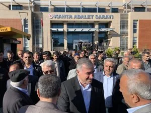 Kahta Belediye Başkanı Yusuf Turanlı Mazbatasını aldı.