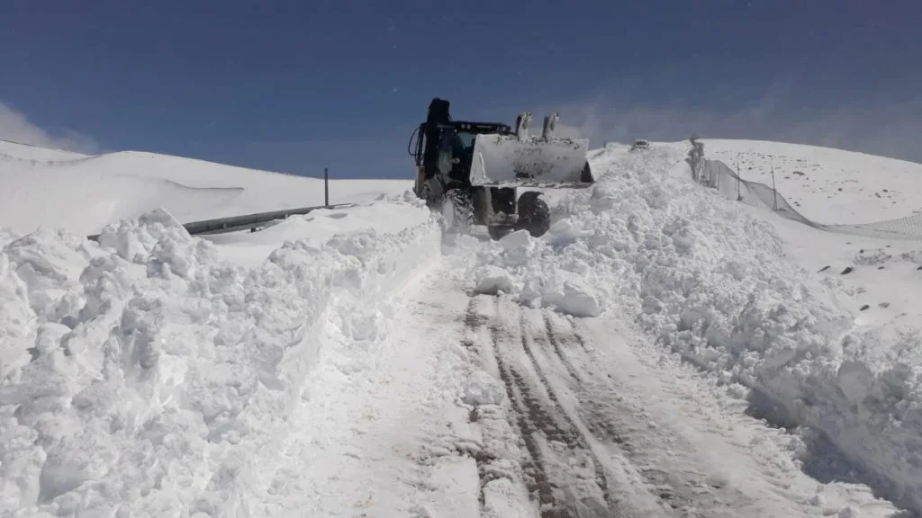 Nemrut Dağı Ulaşımına Kar Engeli