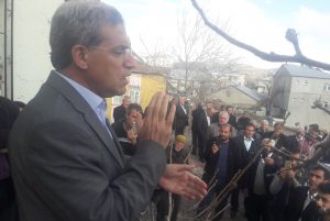 Buz ‘ Ak Parti ile  yollarımızı ayırdık ‘