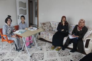 İkiz Kardeşler Evde Eğitim Hizmetleri Görüyor