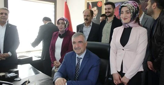 Kahta Belediye Başkanı Turanlı, göreve başladı.