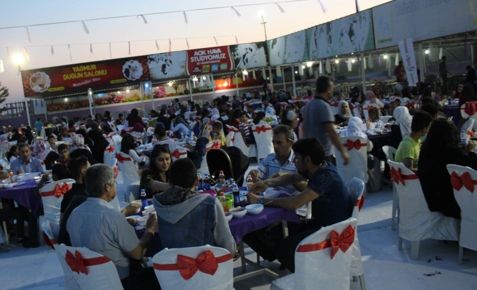 Kahta’daki Yetim Ve Öksüz Çocuklar İftarda Buluştu.