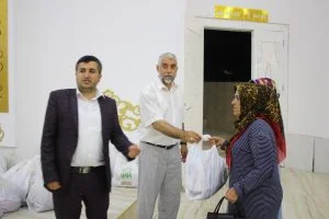 Kahta’da Yetim Çocuklara İftar Ve Gıda Paketi