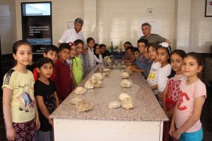 Öğrenciler, Fosiline Dokunarak Öğreniyor