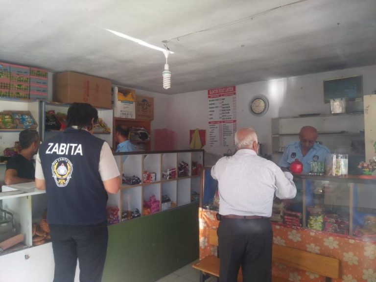 Zabıta ekipleri kantinleri denetledi