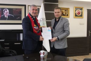 BAŞKAN TURANLI KÂHTA 02 SPOR’A ÜYE OLDU