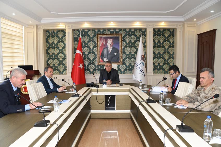 İDARE KURULU VALİ  PEKMEZ BAŞKANLIĞINDA TOPLANDI