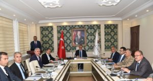 ADIYAMAN’DA KORONA VİRÜS TEDBİRLERİ TOPLANTISI YAPILDI